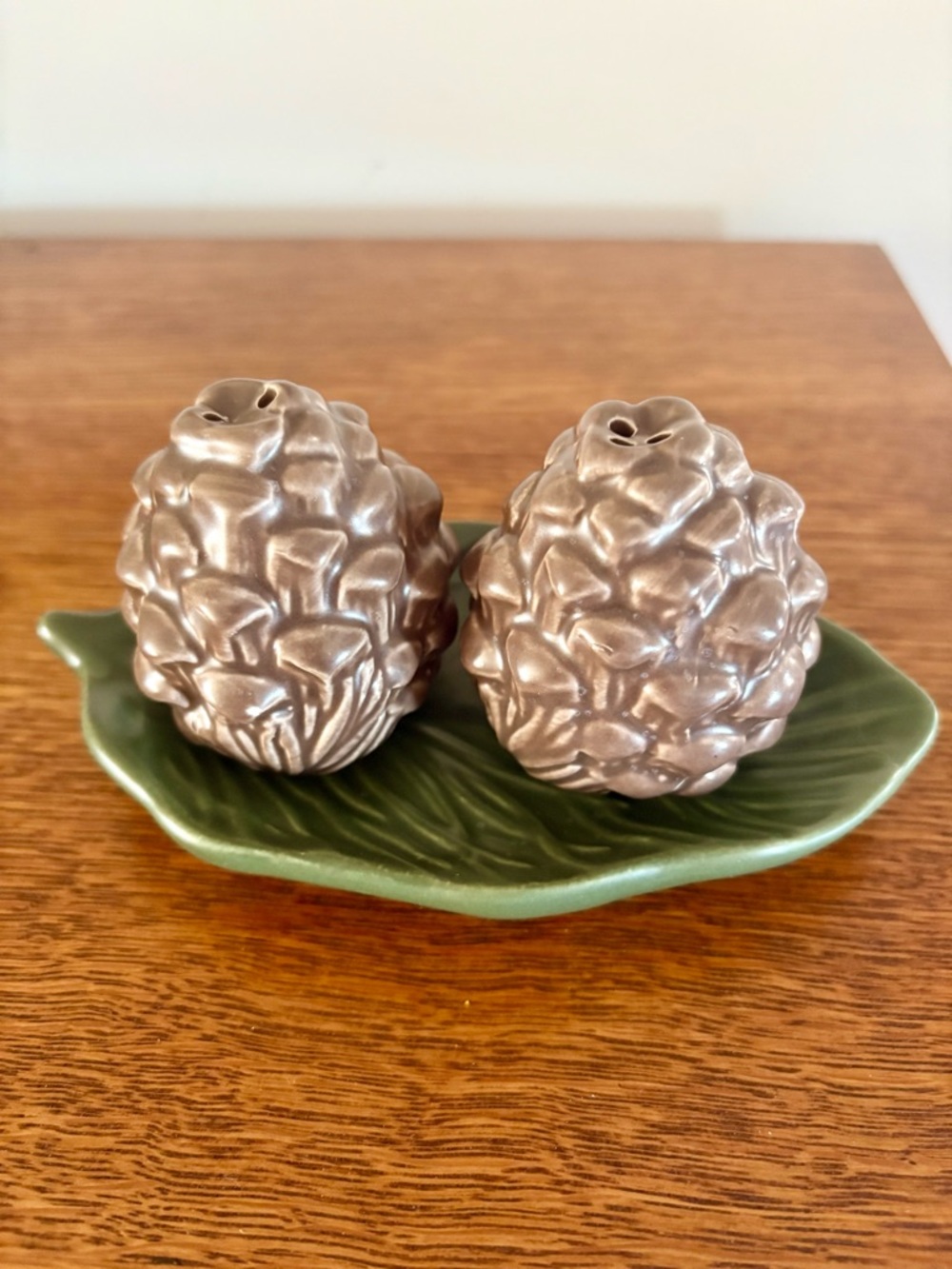 Ceramic Bee & Willow Pinecone Salt and Pepper Shakers with Leaf Tray